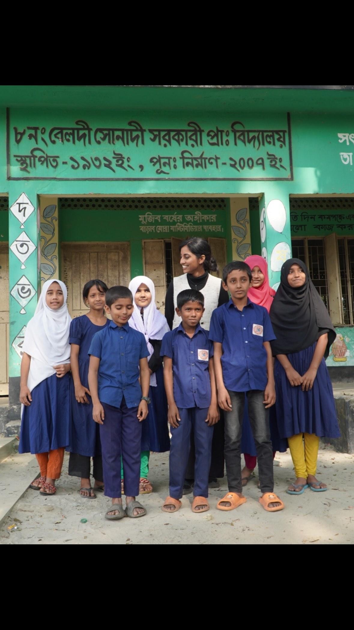 Last month, I got to visit a 🇧🇩 primary school that has @alteryouthapp scholarship students and ta