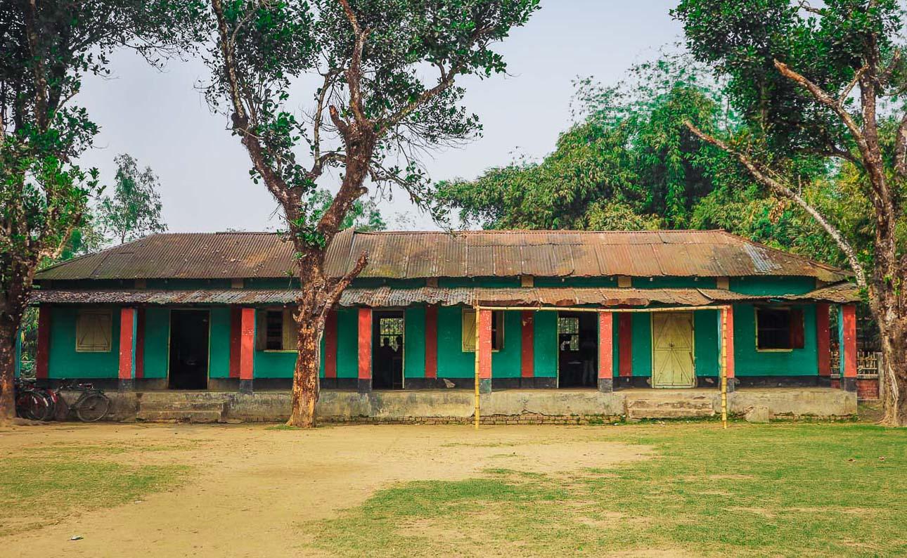 Picture of a government primary school in Bangladesh