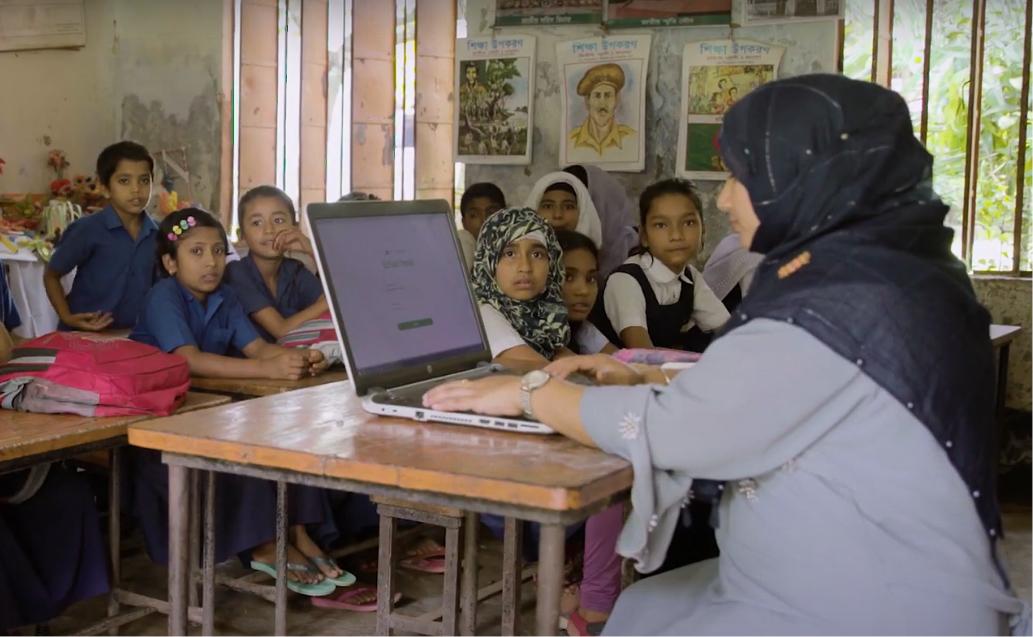 Picture of a teacher teaching in a classroom